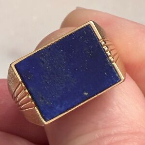 Vintage 14k Gold and Lapis Lazuli Ring